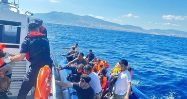 Ayvacık açıklarında 42 kaçak göçmen kurtarıldı