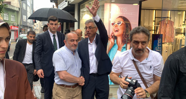 Bakan Memişoğlu ve vatandaş arasında geçen sigara diyaloğu güldürdü