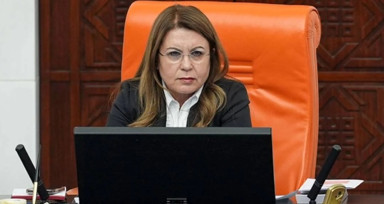 Meclis Başkanvekili Gülizar Biçer Karaca kürsüde rahatsızlandı, oturum kapandı