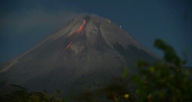 Endonezya'daki Merapi Yanardağı'nda volkanik hareketlilik