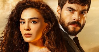 Hande Erçel bile gitmişti! Ebru Şahin rol arkadaşı Akın Akınözü'nü annesinin cenazesinde neden yalnız bıraktı?