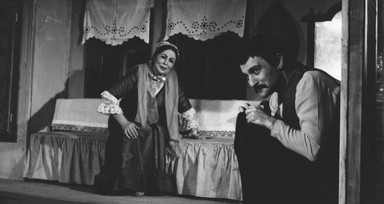 Kenan Işık'ın Devlet Tiyatrosu yıllarına ait siyah beyaz fotoğraf kareleri ortaya çıktı