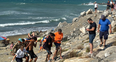 Hatay’da akıntıya kapılan 5 kişiden 2’si hayatını kaybetti!