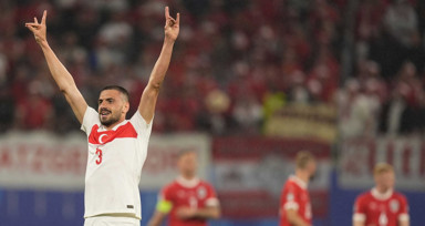 Cemil Tugay ile Ümit Özdağ arasında Bozkurt polemiği