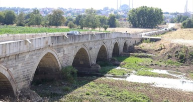 Tunca Nehri'ni kuraklık vurdu! Bazı bölümlerinde su akışı durdu