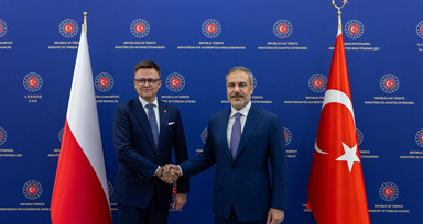 Bakan Fidan, Polonya Meclis Başkanı Holownia ile görüştü