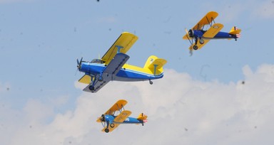 Sivrihisar Hava Gösterileri 2024 başladı! Türkiye'nin tek sivil kadın akrobasi pilotu Semin Öztürk Şener'in gösterisi nefes kesti