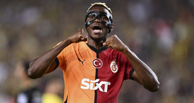 Osimhen'in menajerinden Galatasaray'a telefon: İstanbul'a geliyor