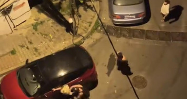 Kağıthane'de sokak ortasında kadına saldırdı; o anlar kamerada