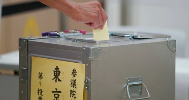 Japonya erken genel seçim için sandığa gitti