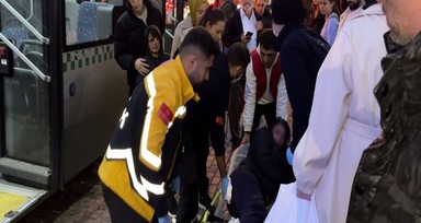 Bursa'da halk otobüsünde kan aktı! Talihsiz kadın kalçasından bıçaklandı