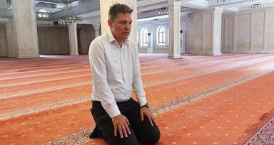 Konya'da bir vatandaş cuma namazına gittiği için işten çıkarıldı! Yargıtay'dan 'ayrımcılık' kararı