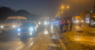 TEM'de korkutan kaza: Yakıt tankeri kamyona çarptı!