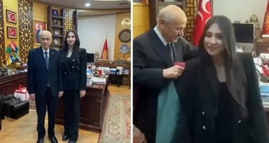Cübbesini bizzat giydirdi! Devlet Bahçeli avukatlık vekaletini akrabası Gizem Fettahlıoğlu'na verdi