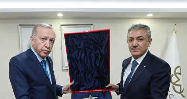 Cumhurbaşkanı Erdoğan, Mardin Valiliğini ziyaret etti