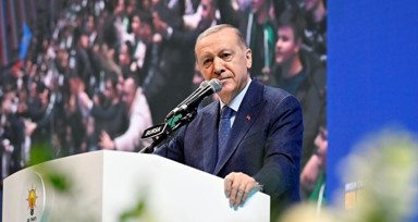 Cumhurbaşkanı Erdoğan'dan asgari ücret eleştirilerine yanıt: İstihdam, enflasyon, gelir arasında dengeyi gözeten bir rakam