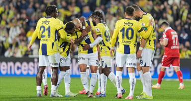 Mourinho üzerlerini çizdi! Fenerbahçe 5 futbolcu ile yollarını ayırıyor