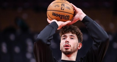 Milli basketbolcu Alperen Şengün'e NBA'den İzmir Marşı jesti