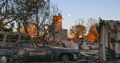 ABD'yi cehenneme çeviren yangın felaketiyle ilgili bir ilk! Dava açıldı