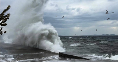 Meteorolojiden Doğu Karadeniz için fırtına uyarısı