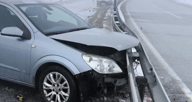 Erzincan'da Trafik Kazası: 3 Yaralı