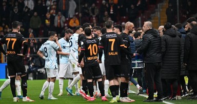 Emre Belözoğlu, Çağdaş Atan ve Aykut Kocaman'da Galatasaray-Adana Demirspor maçı sonrası olay açıklamalar