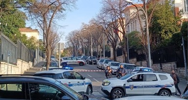 Son dakika: Fransa'da Rus Başkonsolosluğu'na molotof kokteyli saldırı!