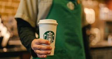 Starbucks, sıcak kahveden yanan kuryeye 50 milyon dolar ödemeye mahkum edildi