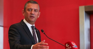 CHP olağanüstü toplantı kararı aldı! Özel'den ilk açıklama