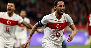 Hakan Çalhanoğlu: “A Ligi’ni hak ettik, artık hedefimiz Dünya Kupası”