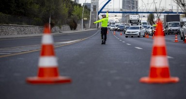 İstanbul'da bazı yollar trafiğe kapatıldı
