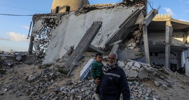 Gazze Şeridi’nde İsrail saldırıları altında Ramazan Bayramı