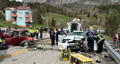 Kastamonu'da korkunç kaza! 3 ölü, 4 yaralı