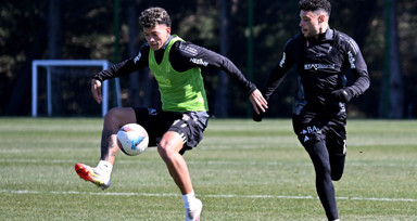 Beşiktaş'ın yeni transferi oynamadan sakatlandı