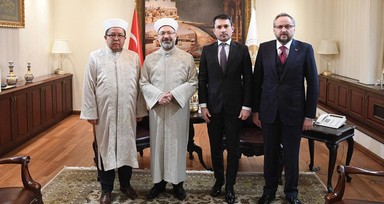 Diyanet İşleri Başkanı Erbaş, Romanya Din İşleri Devlet Sekreteri Olinici'yi kabul etti