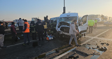 Tekirdağ'da işçi servisleri çarpıştı! Çok sayıda yaralı var