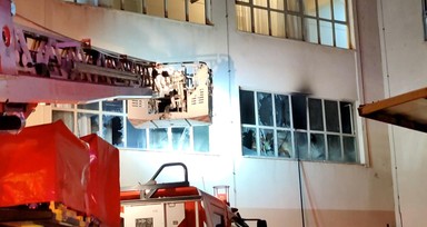 Maltepe Huzurevi'nde yangın! Çok sayıda kişi dumandan etkilendi