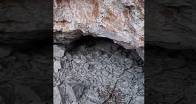 Pençe-Kilit bölgesinde teröristlerin kullandığı mağara imha edildi