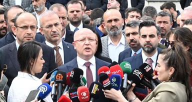 AK Parti Bursa, Büyükşehir Başkanı Bozbey'e suç duyurusunda bulundu