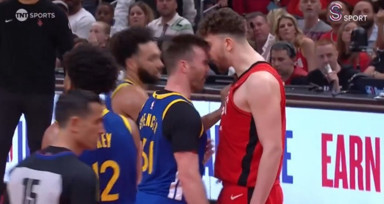 NBA maçında Türk yıldız Alperen Şengün'e kafa atıldı