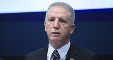 Vali Gül’den sahte mağduriyet uyarısı: “Bayılma, aç çocuk sahneleriyle kandırılıyoruz”