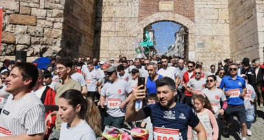 17. Uluslararası Tarihi Kent Koşusu Bursa'da yapıldı