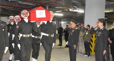 Pençe Operasyonu bölgesinde yaralanan asker tedavi gördüğü hastanede şehit oldu