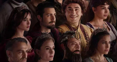 Prens 3. sezonda gala krizi! Giray Altınok, Aslı Tandoğan, Ceyda Düvenci... Oyuncular gitmedi, koltuklar boş kaldı