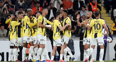 Fenerbahçe , Başakşehir'i 4-1 mağlup etti