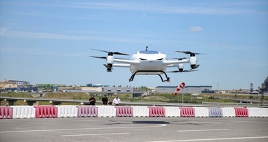 İki kişilik elektrikli uçan araba için geri sayım! Trafiğe çıkacağı tarih belli oldu