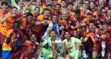 Galatasaray Türkiye'de 5. yıldızı takan ilk kulüp oldu