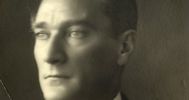 Atatürk'ün stüdyo fotoğraf çekiminde, videosu da ortaya çıktı