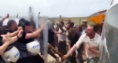 Ankara'da denetim yapmak isteyen polise saldıran kurban satıcıları gözaltına alındı