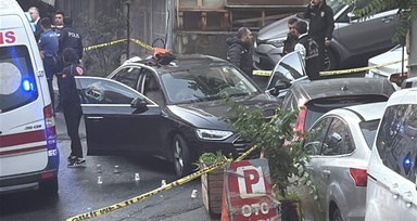 Kağıthane’de kanlı pusu: Otomobile kurşun yağdırıp öldürdüler
